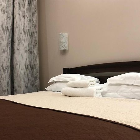 Atlant Hotel Uzhhorod Ngoại thất bức ảnh
