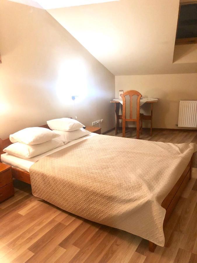 Atlant Hotel Uzhhorod Ngoại thất bức ảnh