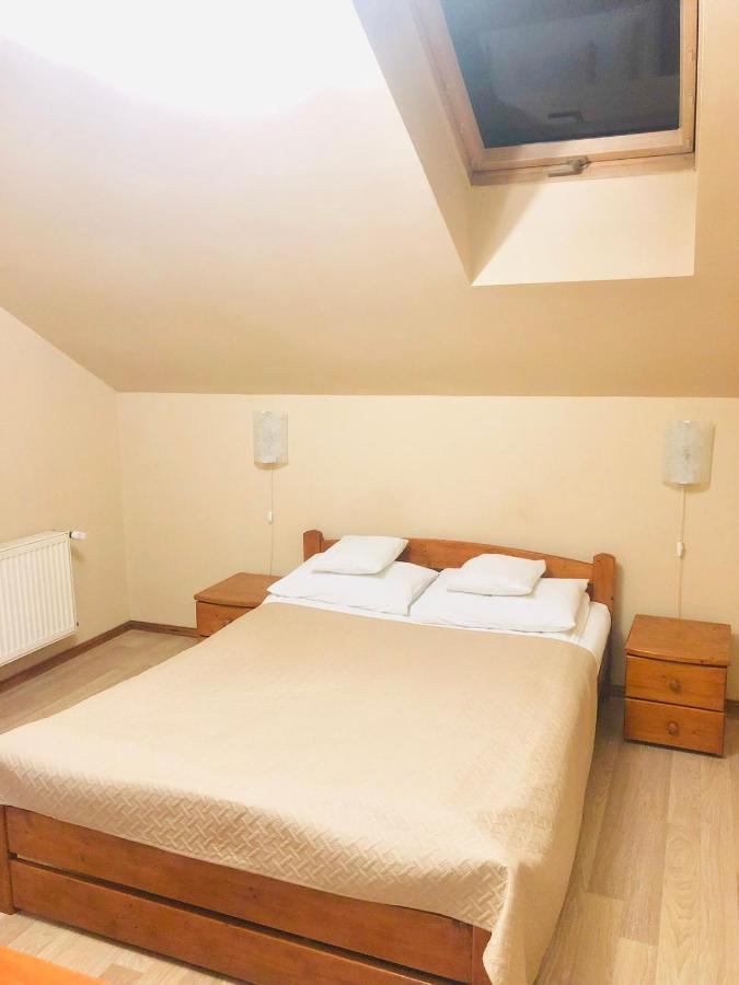 Atlant Hotel Uzhhorod Ngoại thất bức ảnh